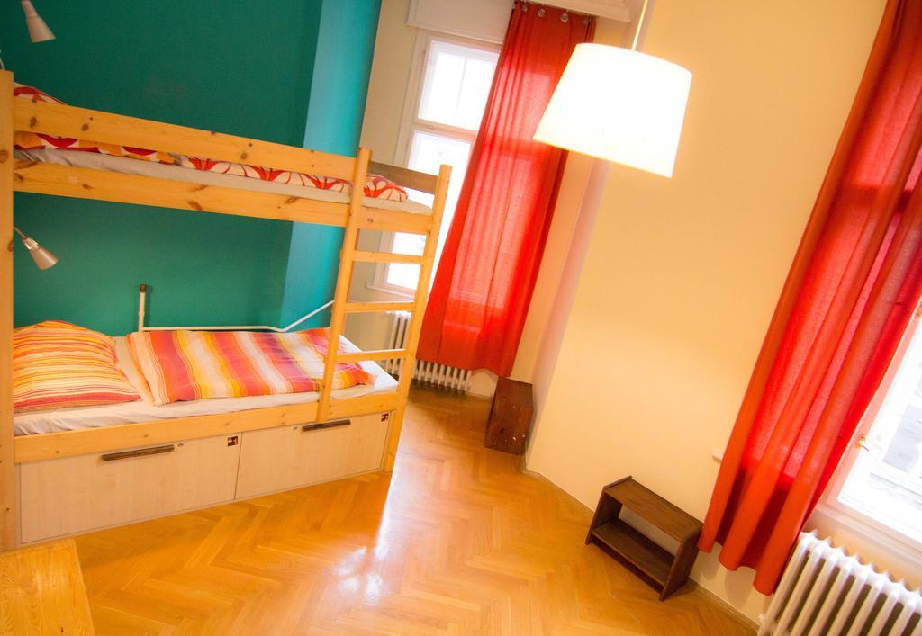 Goodmo House Hostel Budapest Bilik gambar